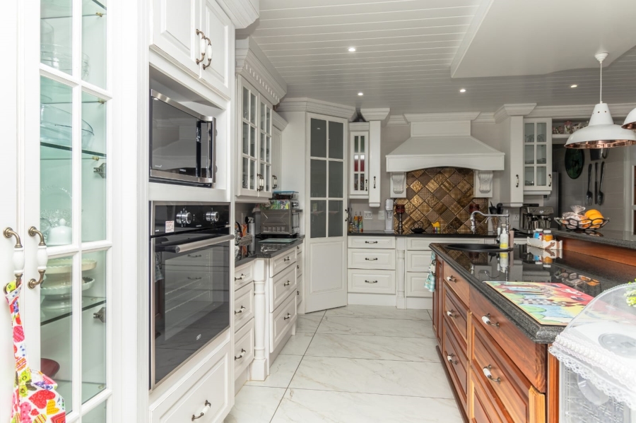 4 Bedroom Property for Sale in Monte Christo Western Cape